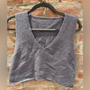Cashmere cropped vest